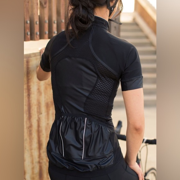 NWOT Lululemon Paceline Jersey in Black - Picture 7 of 10